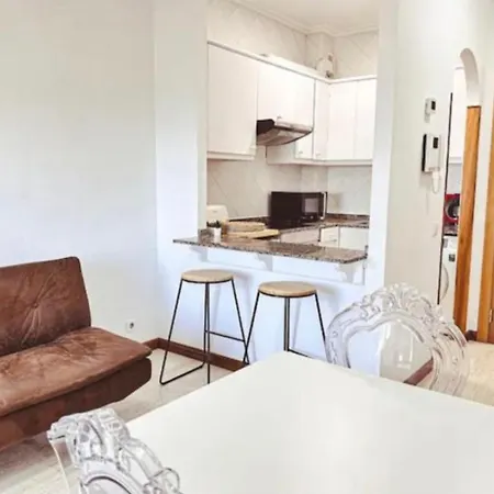 2 Con Vistas Y 2 Terrazas En Primera Linea Playa Samil Apartment *