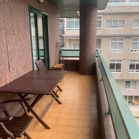 Apartment 2 Con Vistas Y 2 Terrazas En Primera Linea Playa Samil