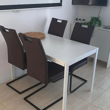 Apartamento 2 Con Vistas Y 2 Terrazas En Primera Linea Playa Samil Vigo