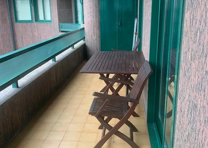 Apartmán 2 Con Vistas Y 2 Terrazas En Primera Linea Playa Samil *