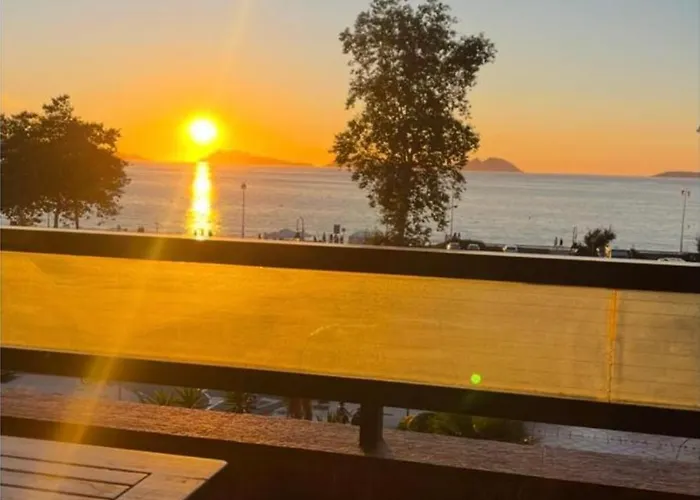 2 Con Vistas Y 2 Terrazas En Primera Linea Playa Samil Apartmán